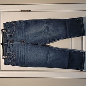 St. John's Bay, 12, Capri